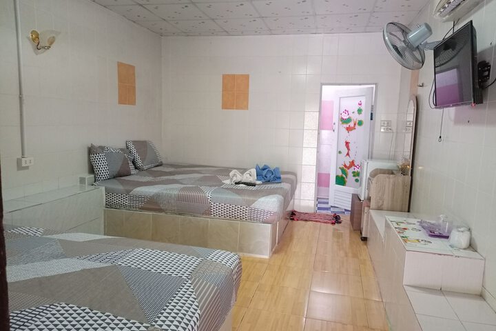 Room 6 of 36