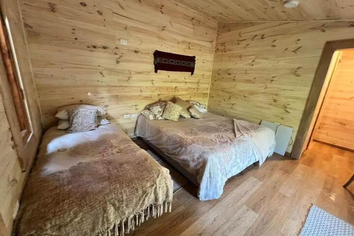 Room 2 of 25