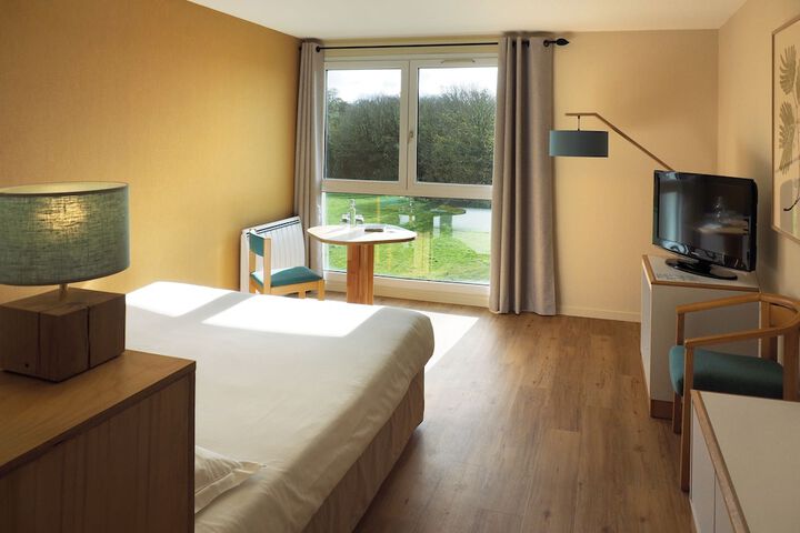 Room 4 of 23