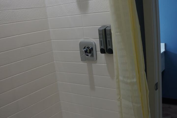 Room 15 of 28