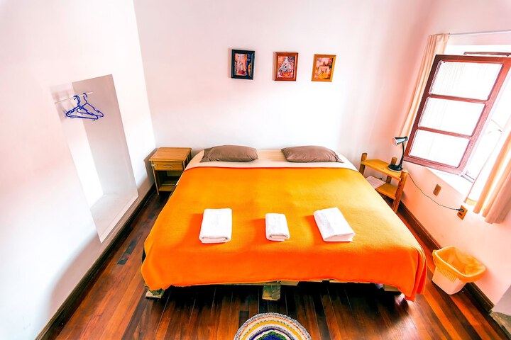 Room 5 of 66