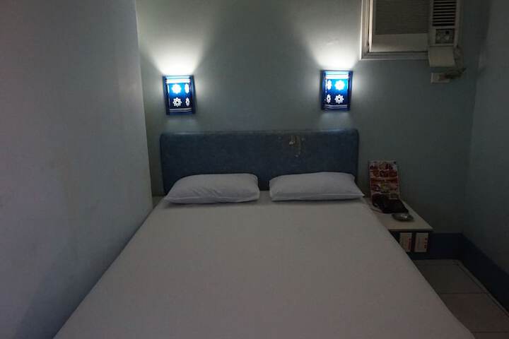 Room 7 of 20