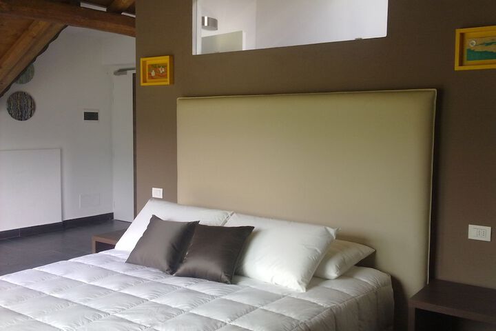 Room 2 of 31