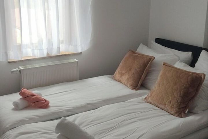 Room 6 of 50