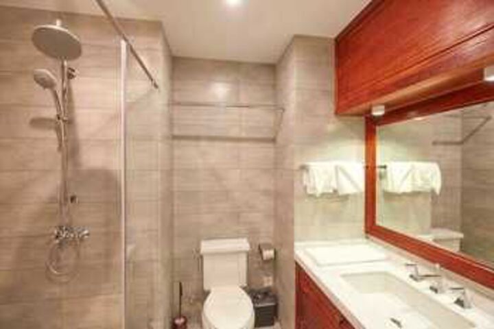 Room 2 of 36