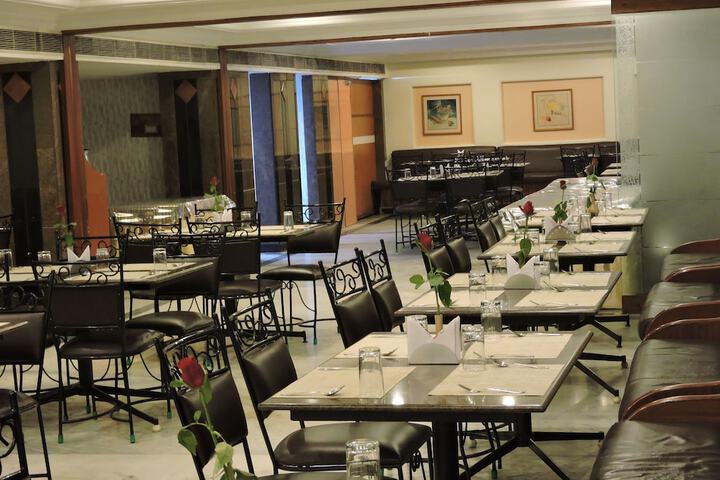 Dining 58 of 66