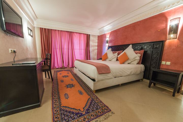 Room 14 of 49