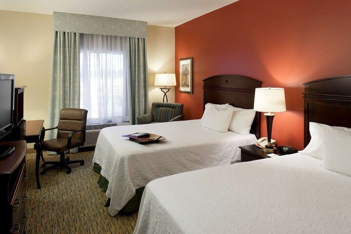2 Queen Beds (2 of 24)