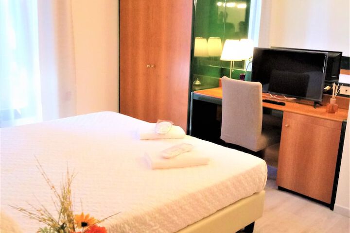 Room 3 of 26