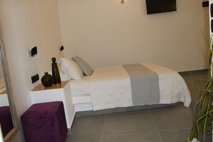 Room 6 of 23