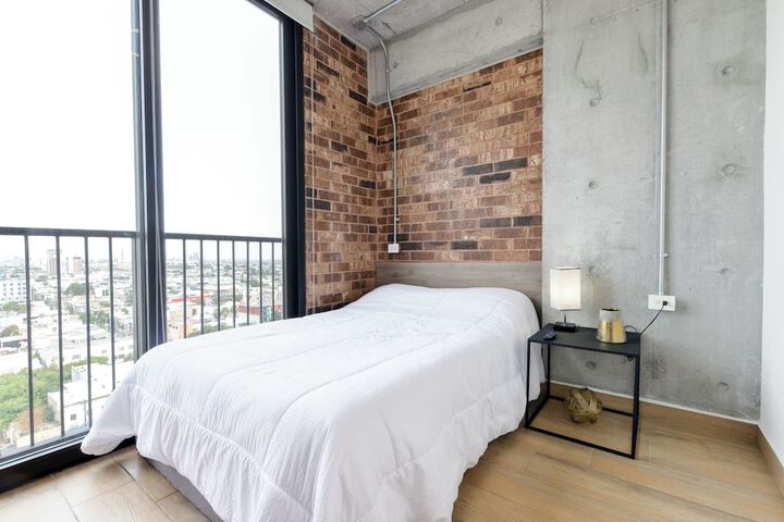 Room 4 of 56