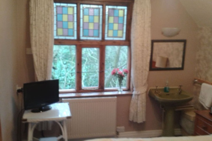 Room 10 of 42