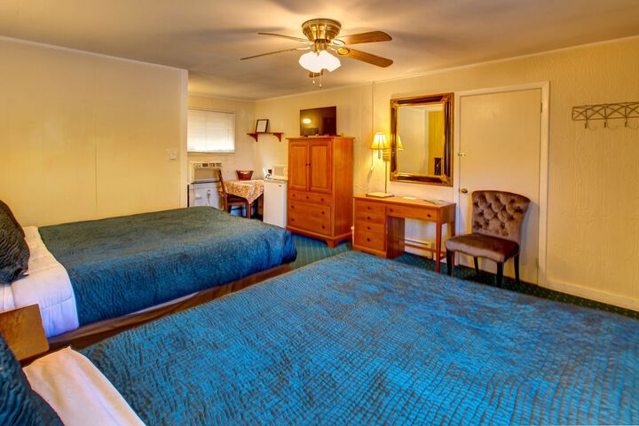 Room 6 of 19