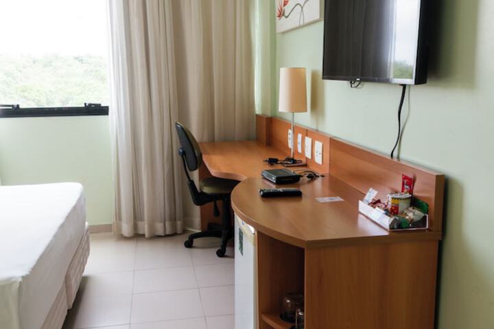 Room 4 of 38