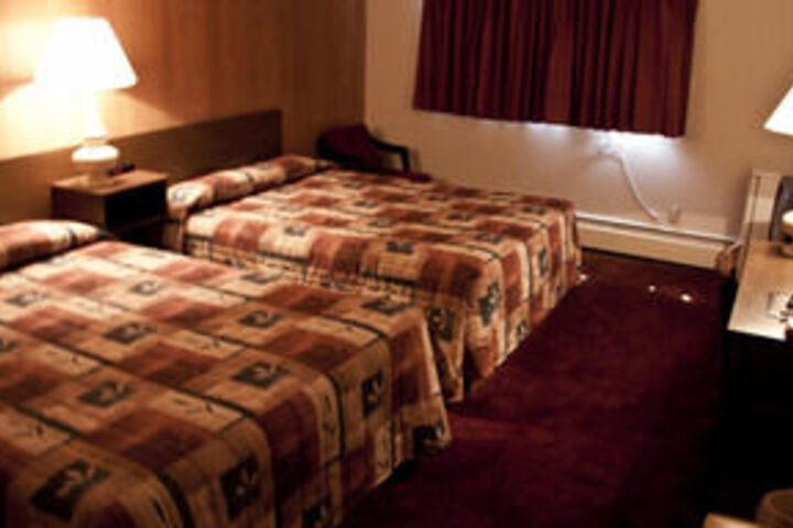 Downtowner Motor Inn in Creston, BC