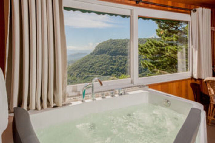 Hot Tub 33 of 40