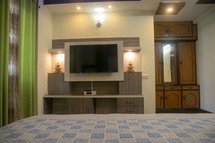 Room 18 of 32