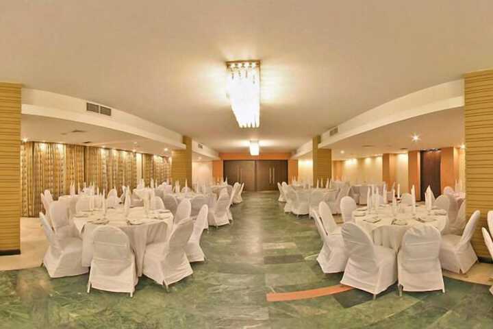 Ballroom/Hall 58 of 65