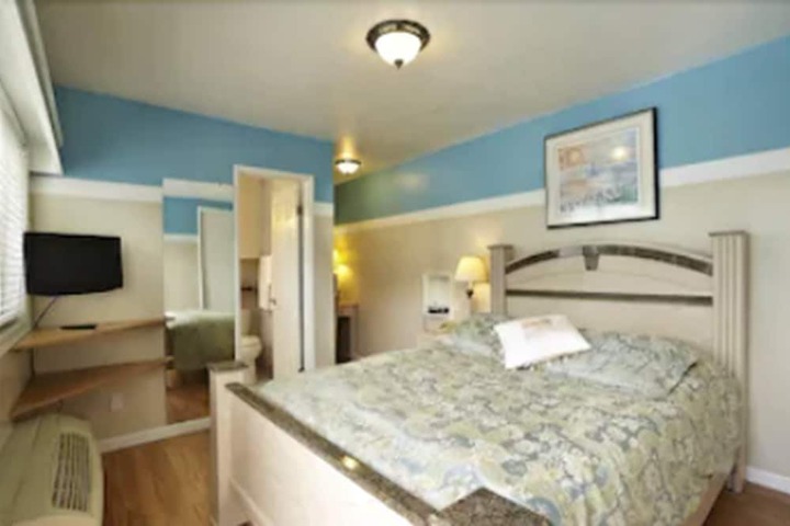 Room 11 of 49