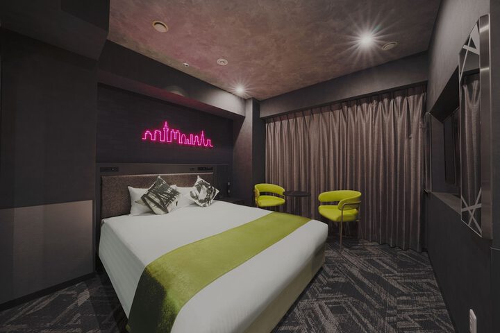 Room 6 of 48