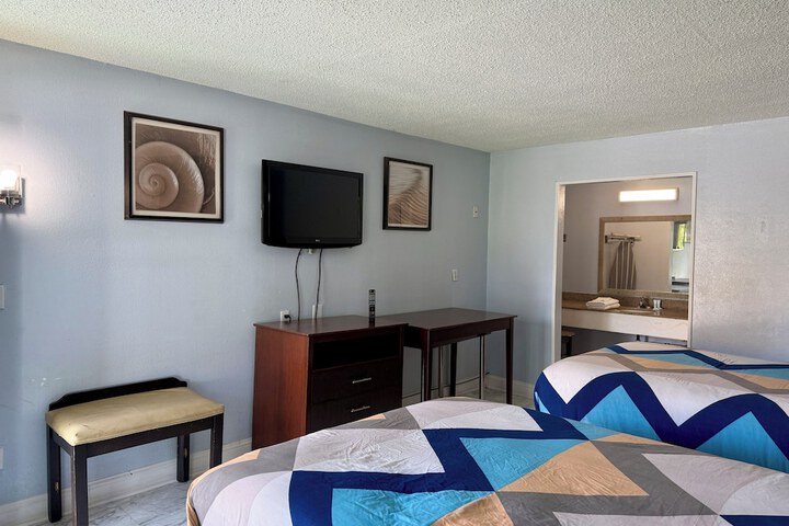 Room 15 of 66