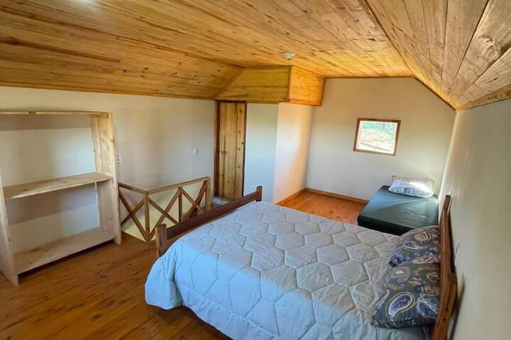 Room 9 of 18