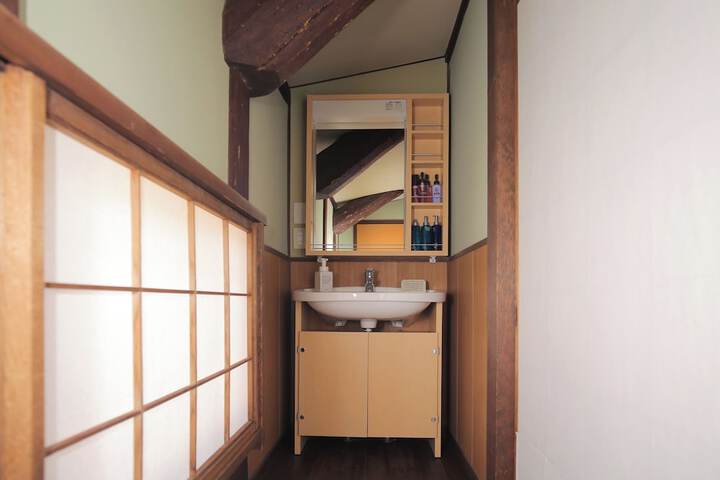 Room 20 of 71