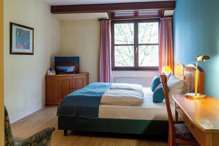 Room 9 of 19