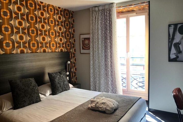 Room 17 of 62