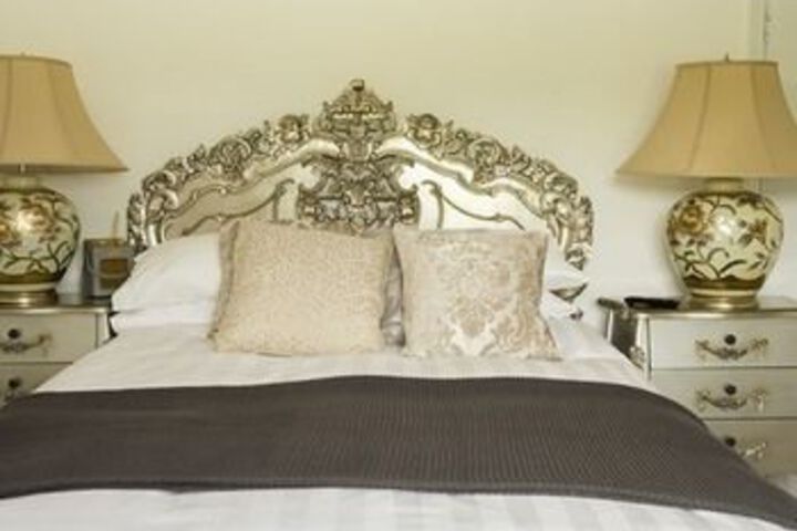 Room 5 of 33