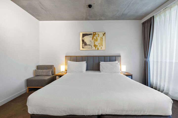 Room 16 of 44