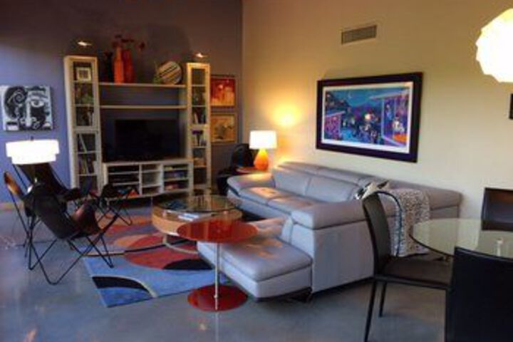 Room 18 of 32