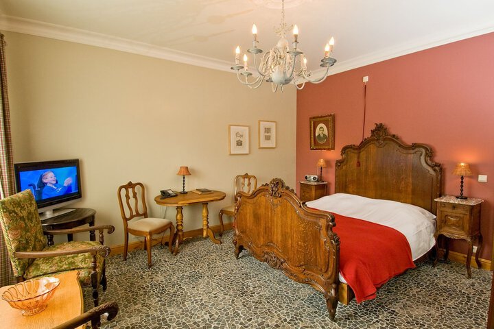 Room 5 of 39