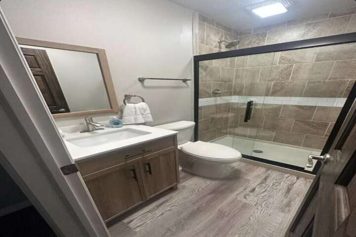 Room 15 of 16