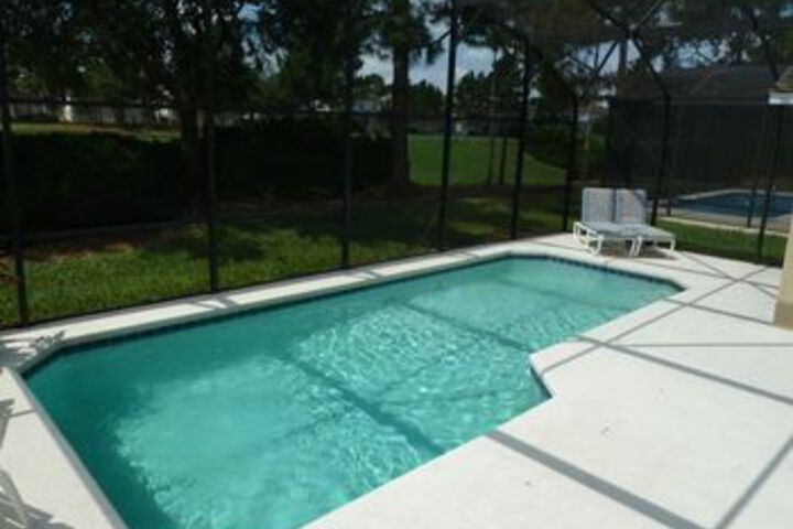 Pool 8 of 12