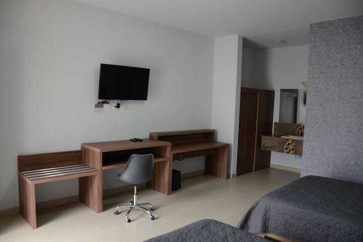 Room 4 of 13