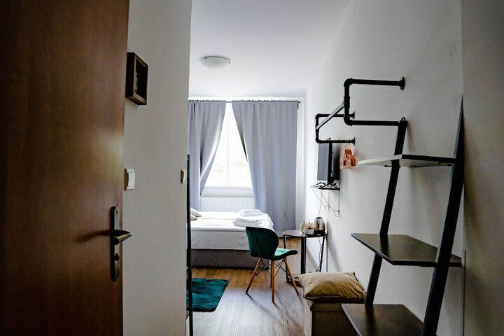 Room 58 of 106