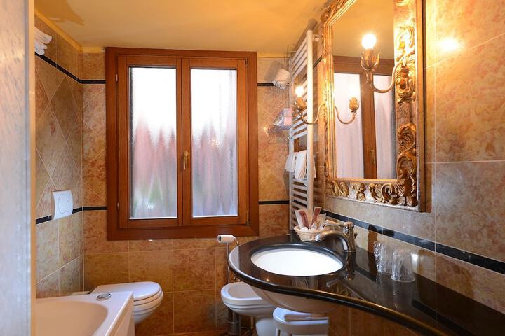 Clean Restrooms