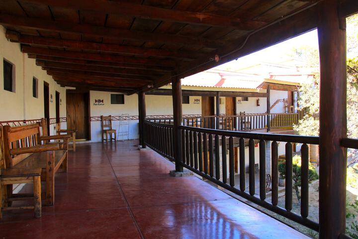 Ballroom/Hall 18 of 21