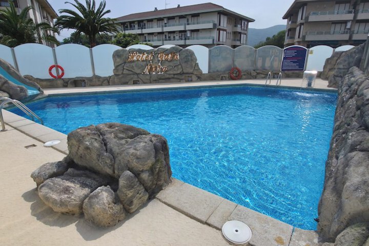 Pool 49 of 86