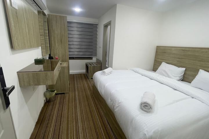 Room 14 of 29