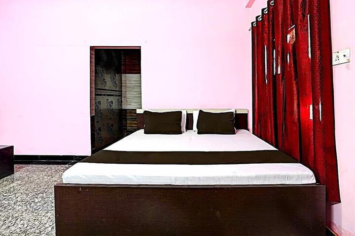 Room 6 of 11