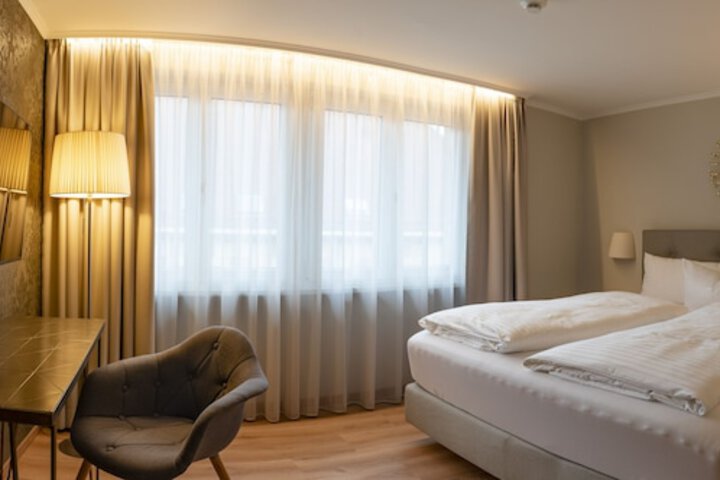 Room 5 of 35