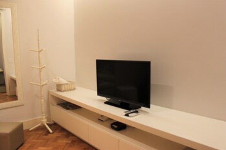 Room 33 of 41
