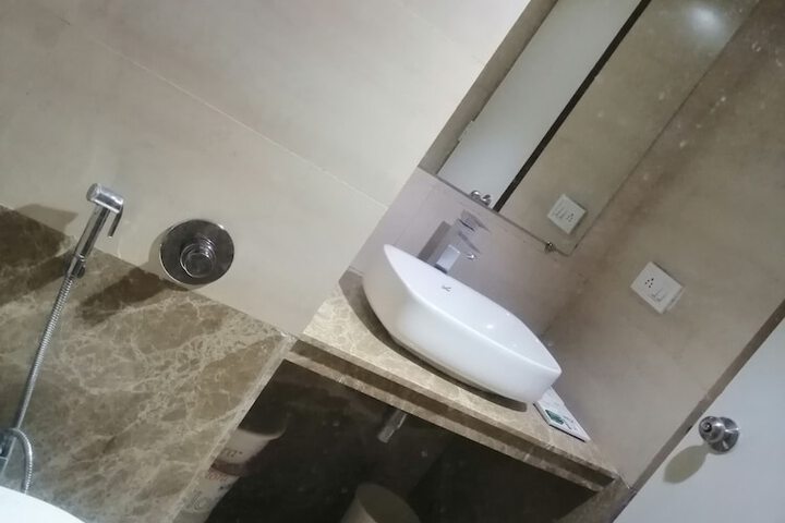 Room 133 of 181