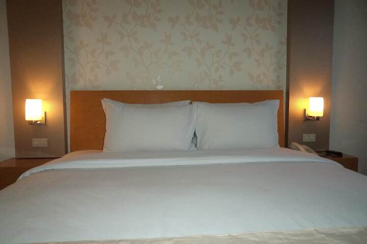 Room 18 of 54