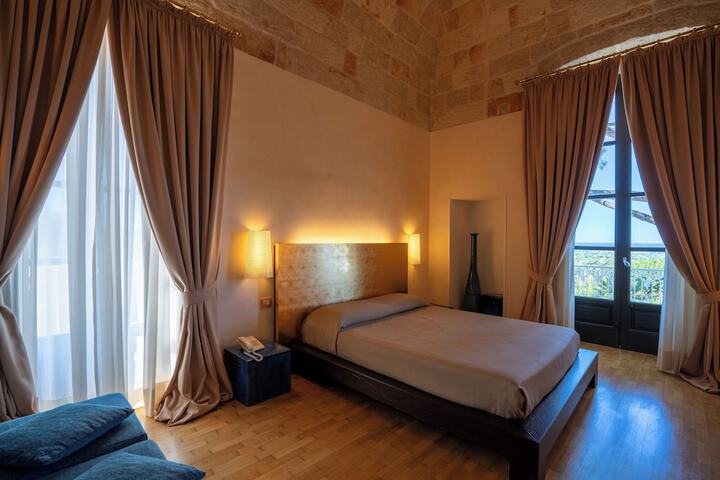 Room 3 of 62