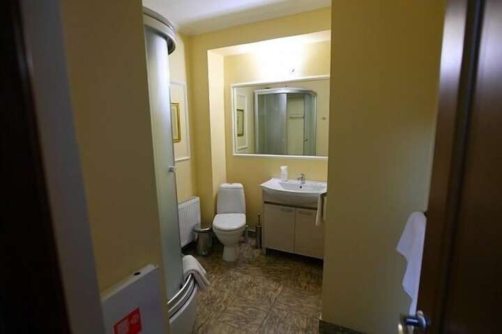 Room 71 of 93