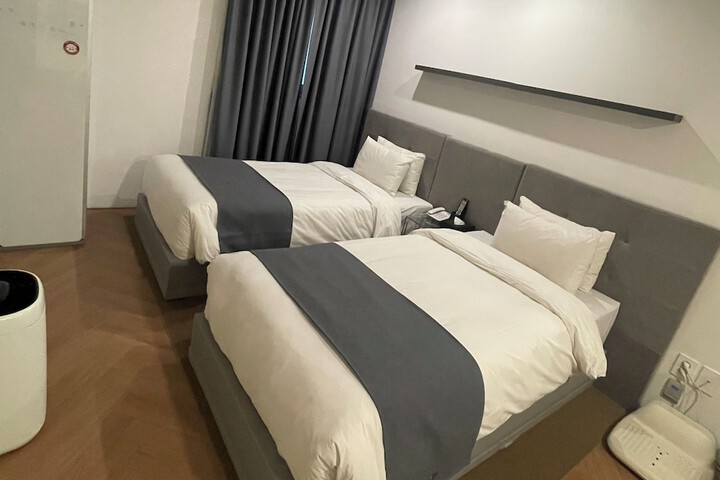 Room 28 of 78