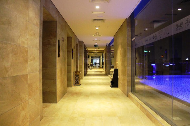 Business Center 99 of 106
